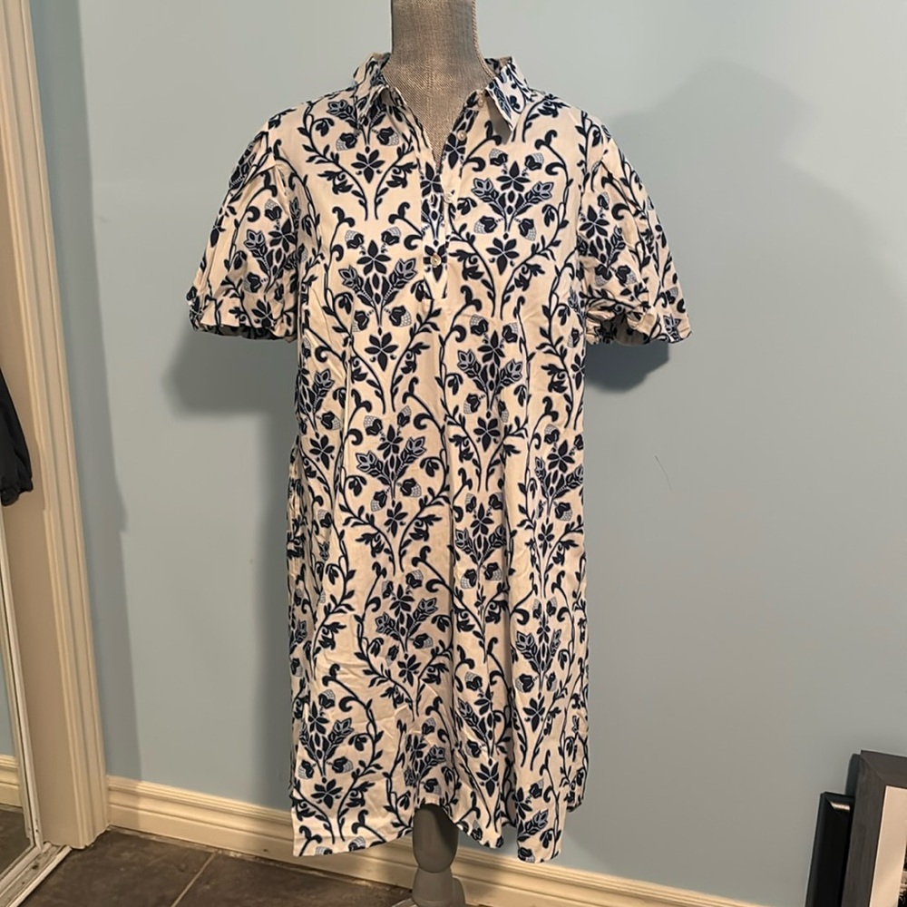 1State summer dress, size large.